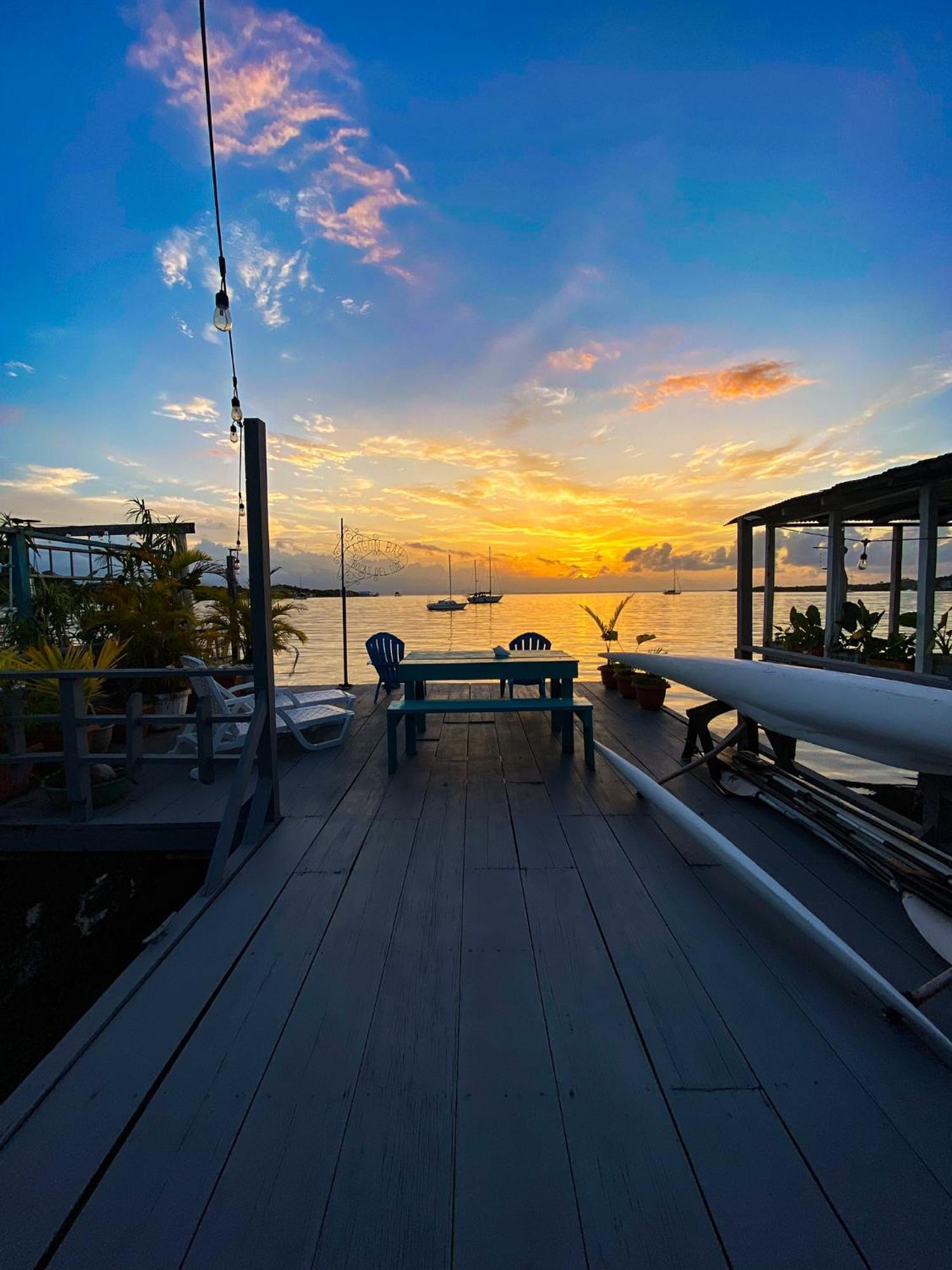 Saigon Bay Bed & Breakfast Bocas Town Ngoại thất bức ảnh