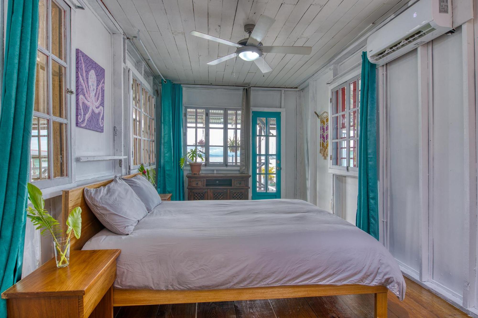Saigon Bay Bed & Breakfast Bocas Town Ngoại thất bức ảnh